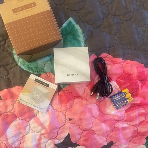 ⏱️SOLD⏱️ Cloudnola Cube Alarm Clock - Picture 10 of 10